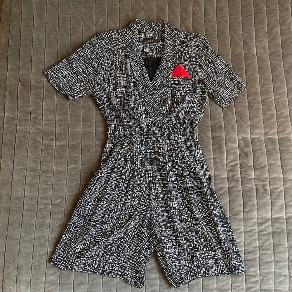 Vintage JSJ black & white romper size S